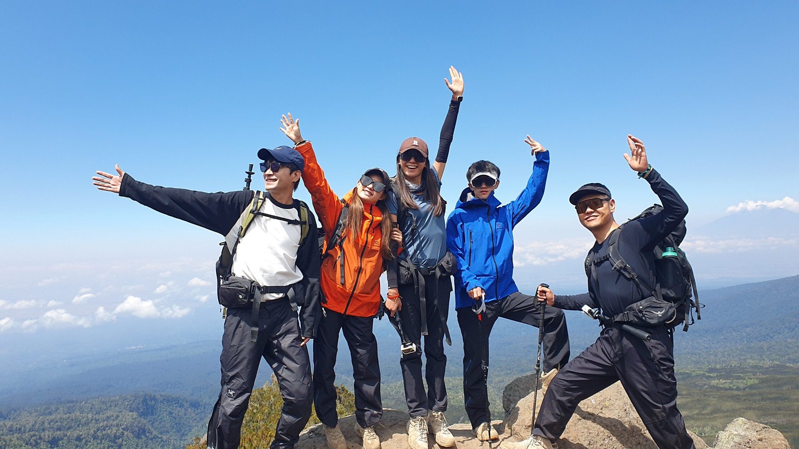 The best 5-Days Kilimanjaro Summit Trekking in Marangu Route-2025.